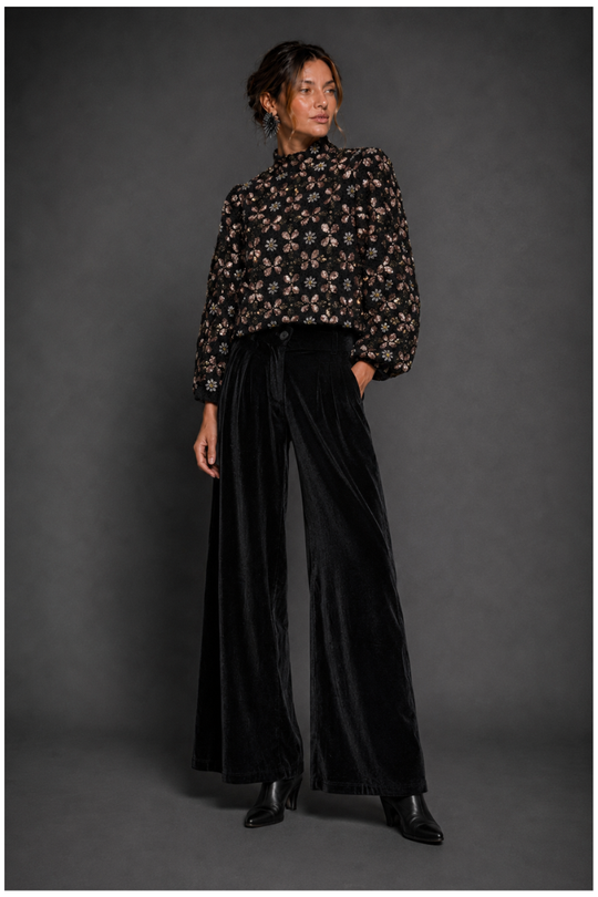 TOP BORDADO FLOWERS NEGRO