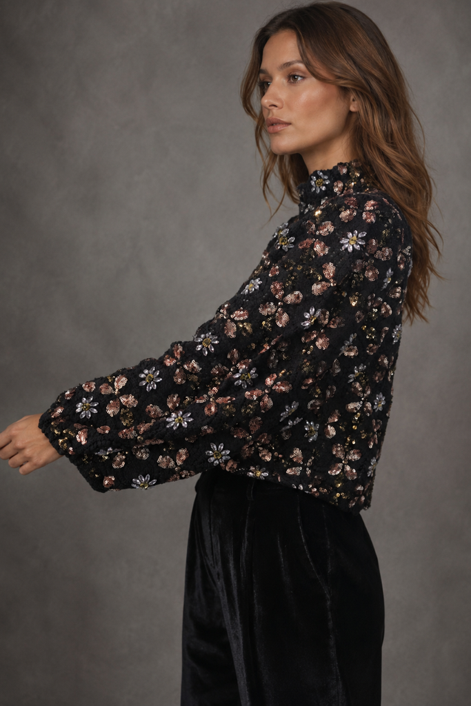 TOP BORDADO FLOWERS NEGRO