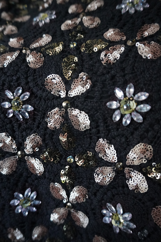 TOP BORDADO FLOWERS NEGRO