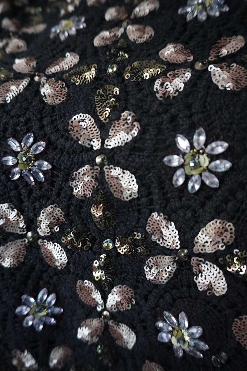 TOP BORDADO FLOWERS NEGRO