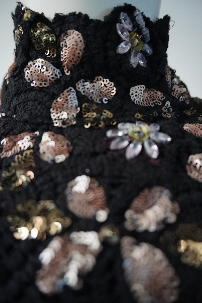 TOP BORDADO FLOWERS NEGRO