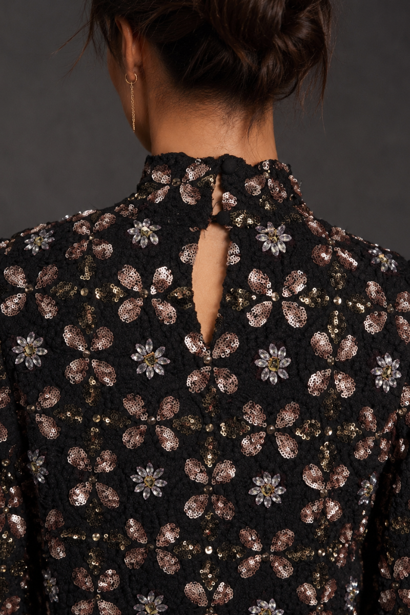 TOP BORDADO FLOWERS NEGRO