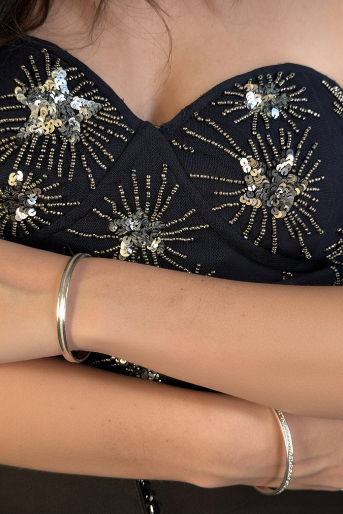 boho chic indari, moda bohemia con bordado artesanal y estilo inspirado en india, moda mujer