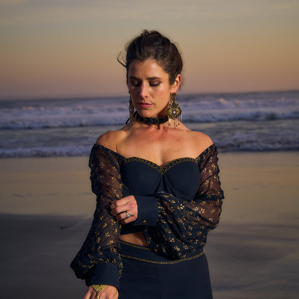 TOP MIRZA BLACK