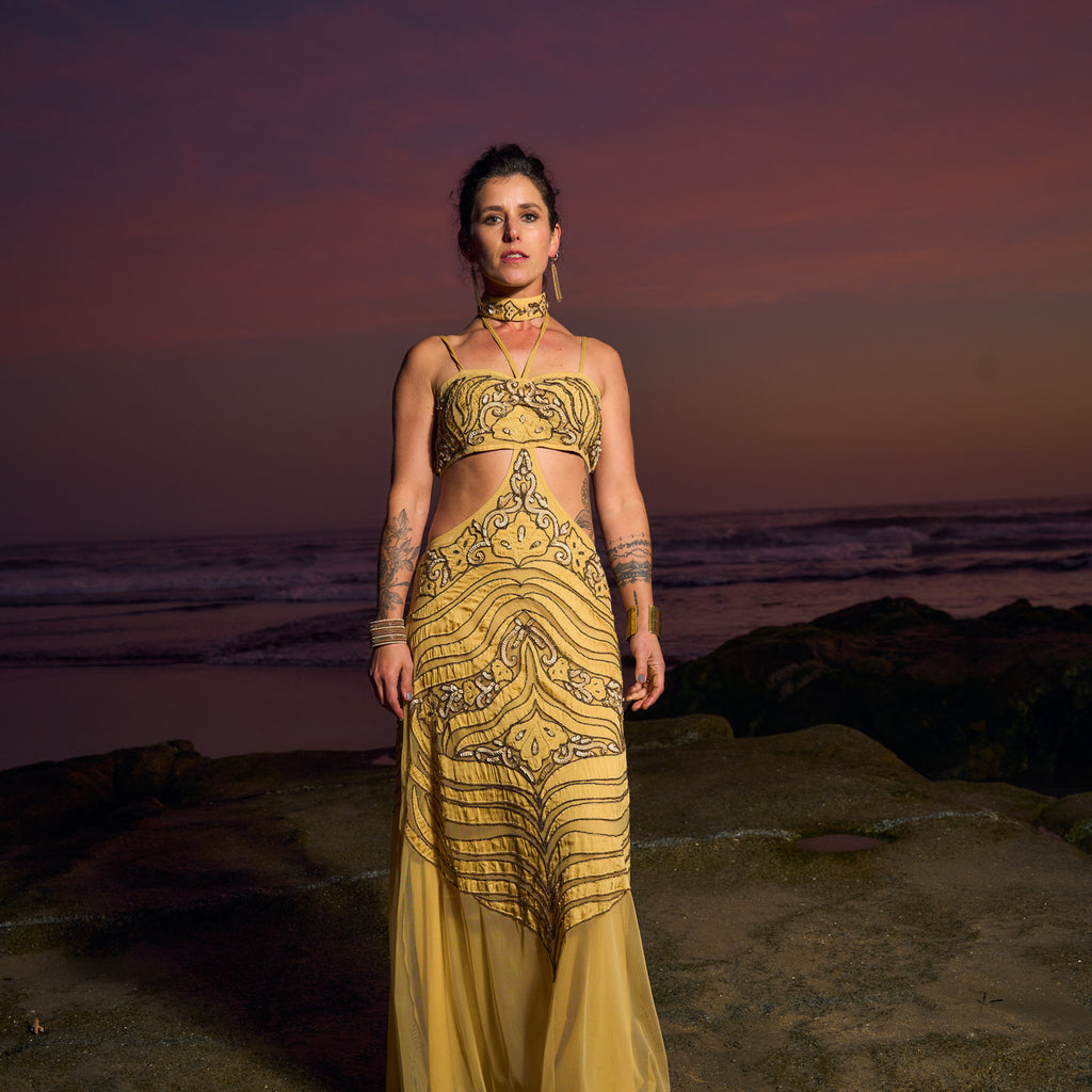 VESTIDO MAXI PIHU GOLD
