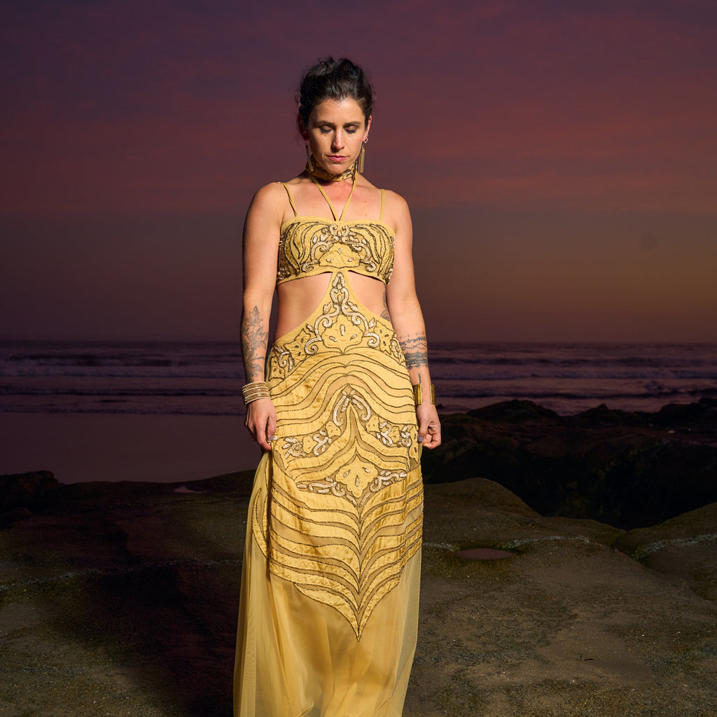 VESTIDO MAXI PIHU GOLD