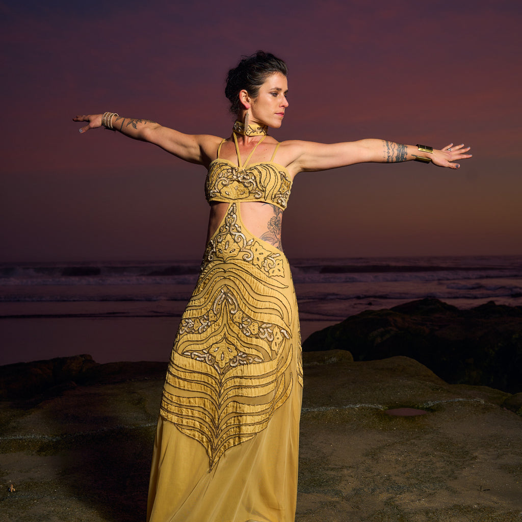VESTIDO MAXI PIHU GOLD