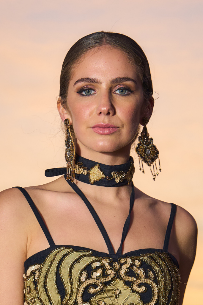 Collares black boho chic indari, choker pihu black, moda bohemia con bordado artesanal y estilo inspirado en india